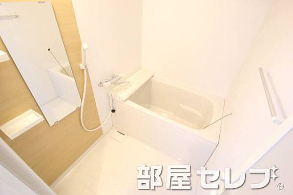 画像4:キレイな浴室は快適。