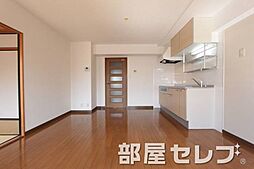 ピュア中平 4階4LDKのリビング/ダイニング