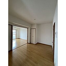 マンションリバエイト 3階2DKのリビング/ダイニング