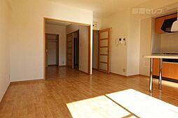 ファイブスター高田 1階1LDKのリビング/ダイニング