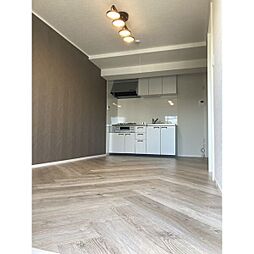 ロイヤルプラザヤマダ 5階2LDKのリビング/ダイニング