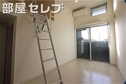 ラ・ロシェル 2階ワンルームのリビング/ダイニング