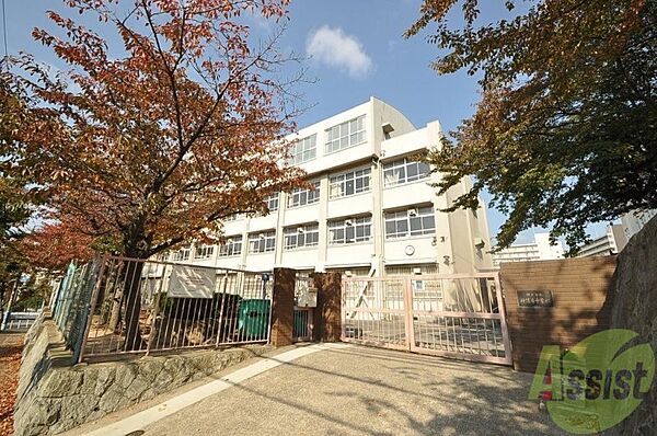 画像28:神戸市立神陵台中学校 1640m