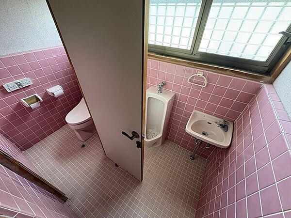 トイレを拡大表示