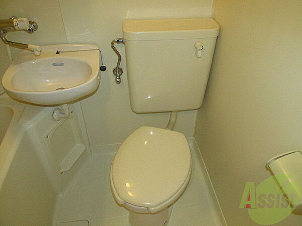 画像9:清潔感のあるトイレですねー