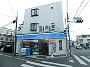 ローソン　成増3丁目 302m