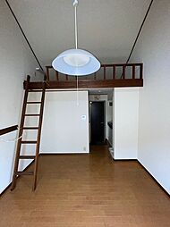 さくらアパートメント 202 1階ワンルームのリビング/ダイニング