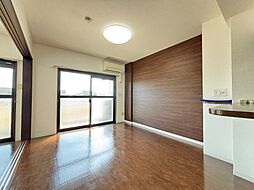 ラフェリアーナ・kisakiI 208 2階1LDKのリビング/ダイニング
