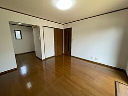 レジデンス・昴 5 1階2LDKのリビング/ダイニング