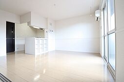 ラヴェスト・コート　A 205 2階1LDKのリビング/ダイニング