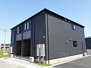 小見川駅より徒歩18分 築2年2ヶ月 2階建の賃貸物件