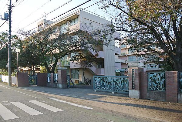 西原小学校　徒歩5分
