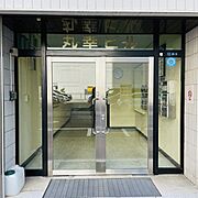 オフィスビル出入口