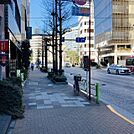 ビル前面道路