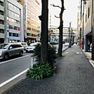 ビル前面道路