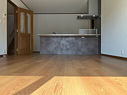 西長根町２４番地７９　　再生住宅 5SLDKのリビング/ダイニング