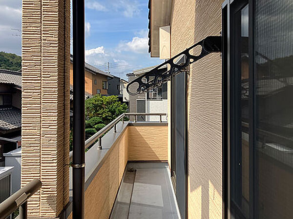南一面のワイドバルコニー。洗濯物干し場としても活躍します。