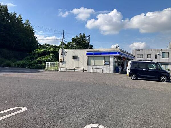 ローソン各務原須衛店　895m