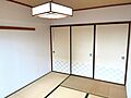 南側和室6帖。...