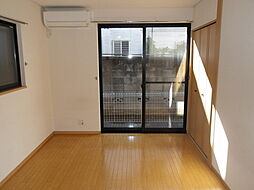 TOMOハウス A 1階ワンルームの室内