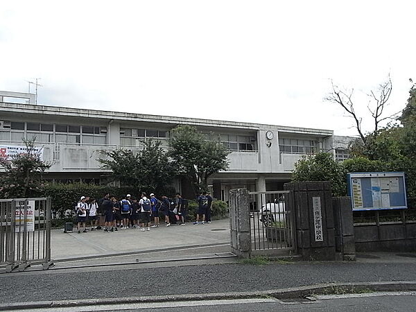 市が尾中学校約1600ｍ