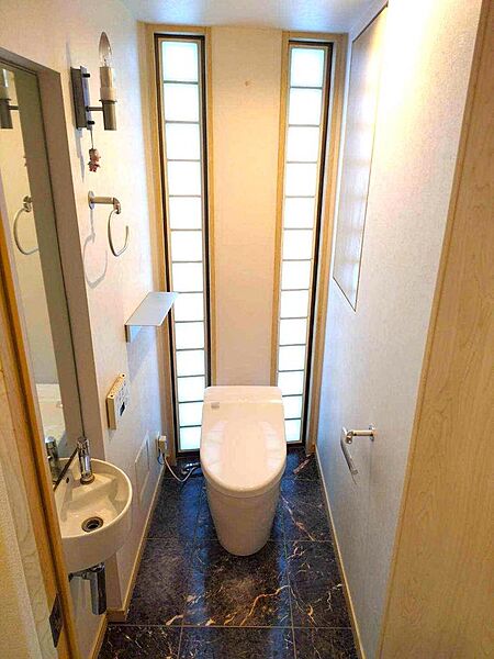 トイレを拡大表示