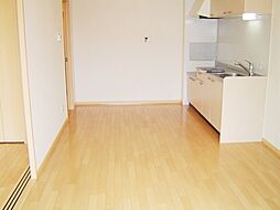 コンフォール春日野通り 103 1階3LDKのリビング/ダイニング