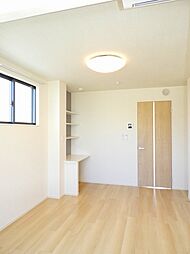 プレミール　Ａ 102 1階1Kのリビング/ダイニング