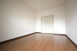 レジデンスSORI 102 1階ワンルームのリビング/ダイニング