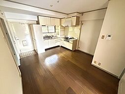 ロイヤルハウス山手 402 4階2DKのリビング/ダイニング