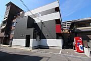 御幸橋駅より徒歩18分 築6年10ヶ月 3階建の賃貸物件