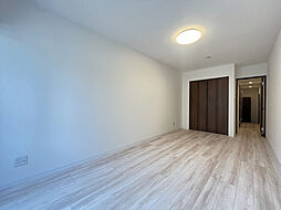 リフレスロイヤルシティーV 205 2階1Kのリビング/ダイニング