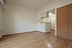 カルフ−ル緑井 101 1階1Kのリビング/ダイニング