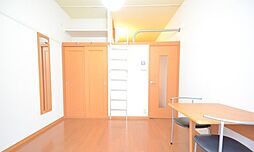 レオパレスwest 102 1階1Kのリビング/ダイニング