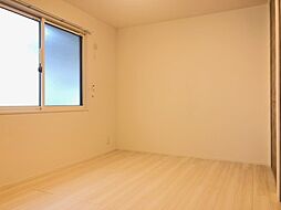 メゾン・ド・ソレイユ 102 1階1LDKのリビング/ダイニング