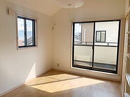 ピュア・ライフ・エム 102 1階2LDKのリビング/ダイニング