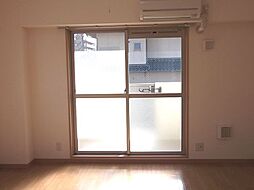 カルフ−ル緑井 201 2階1Kのリビング/ダイニング