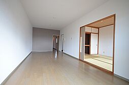 メゾン山嘉　II 401 4階2LDKのリビング/ダイニング