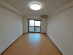 コートレジデンス 102 1階1Kのリビング/ダイニング