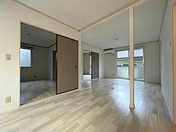 ゼフィランテス　C棟 102 1階2LDKのリビング/ダイニング