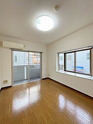 アクアコート楠木 201 2階1Kのリビング/ダイニング