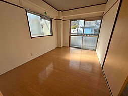 レーベンカワムラ 301 3階2DKのリビング/ダイニング