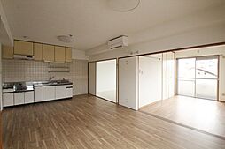 パールマンション東観音 304 3階3LDKのリビング/ダイニング