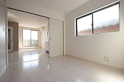 ヴァンヴェール八木 201 2階1LDKのリビング/ダイニング