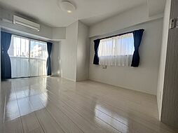 グランツ鶴見町平和大通り 304 3階1Kのリビング/ダイニング