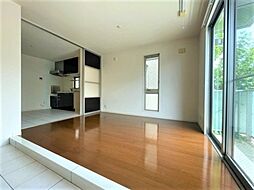 Ｅｌｌｉｓ　B棟 102 1階1DKのリビング/ダイニング