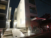 広島駅より徒歩20分 築5年1ヶ月 3階建の賃貸物件