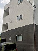 安東駅より徒歩7分 築6年5ヶ月 3階建の賃貸物件