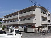 大町駅より徒歩4分 築32年4ヶ月 3階建の賃貸物件