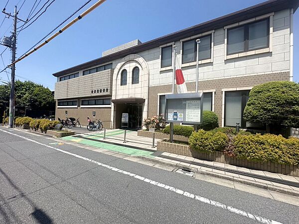 杉並区立南荻窪図書館まで819m